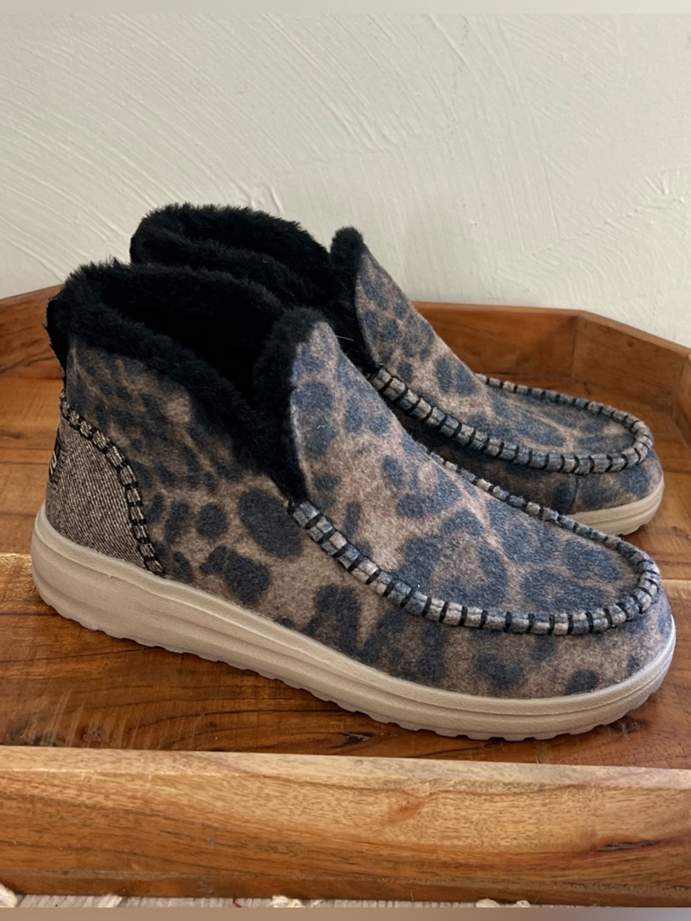 Hey Dude Denny Leopard print size 7 Ankle Boot Faux Fur Shoe